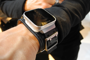 Sony_smartwatch_strap_adapter