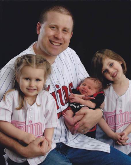 Daddy_and_kids_may_2009_twins_medium