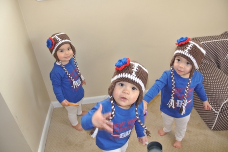 The_triplets_respresenting_the_giants_medium