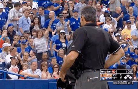 Buck-ejects-all-the-umpires_medium