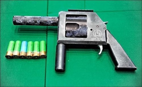 500x_beretta-revolver-shotgun-taiwan-1_medium