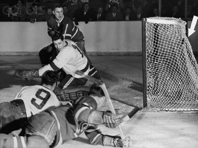 Beliveau_red_wings_56